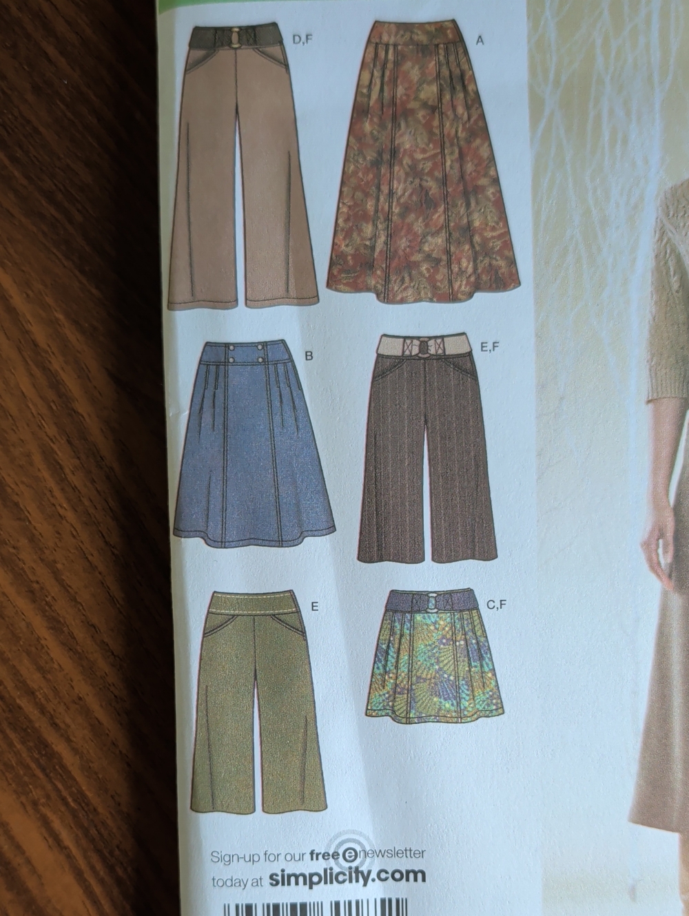 Simplicity 3961 Wide Leg Pants Pattern R5 - Picture 2 of 5